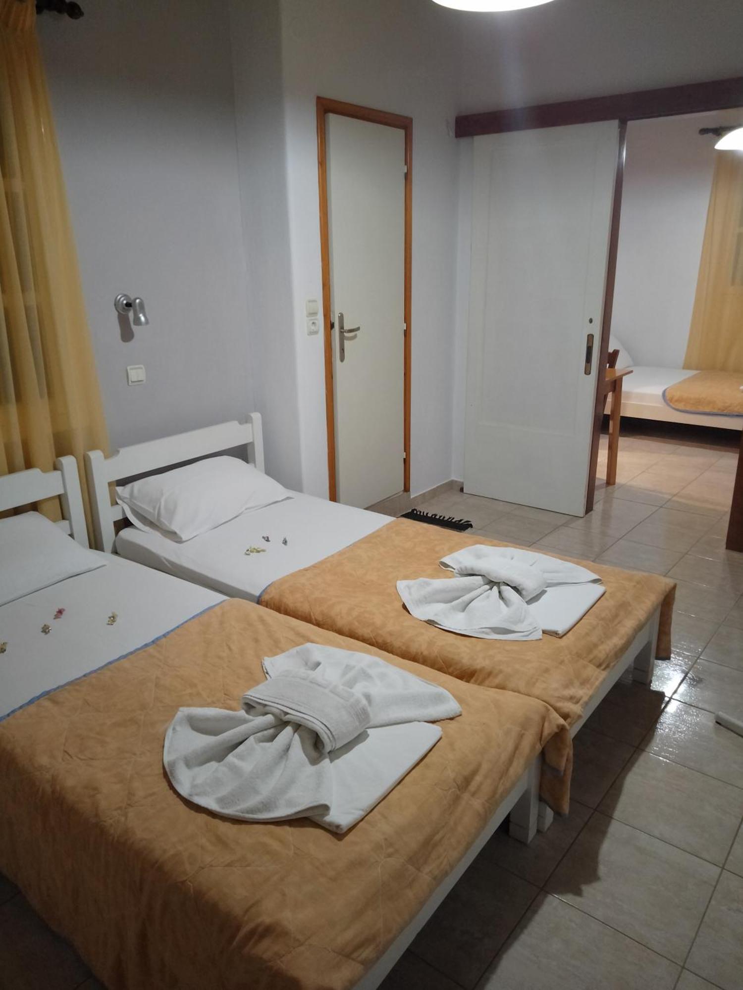 Alexandra Studios ستافيلوس المظهر الخارجي الصورة