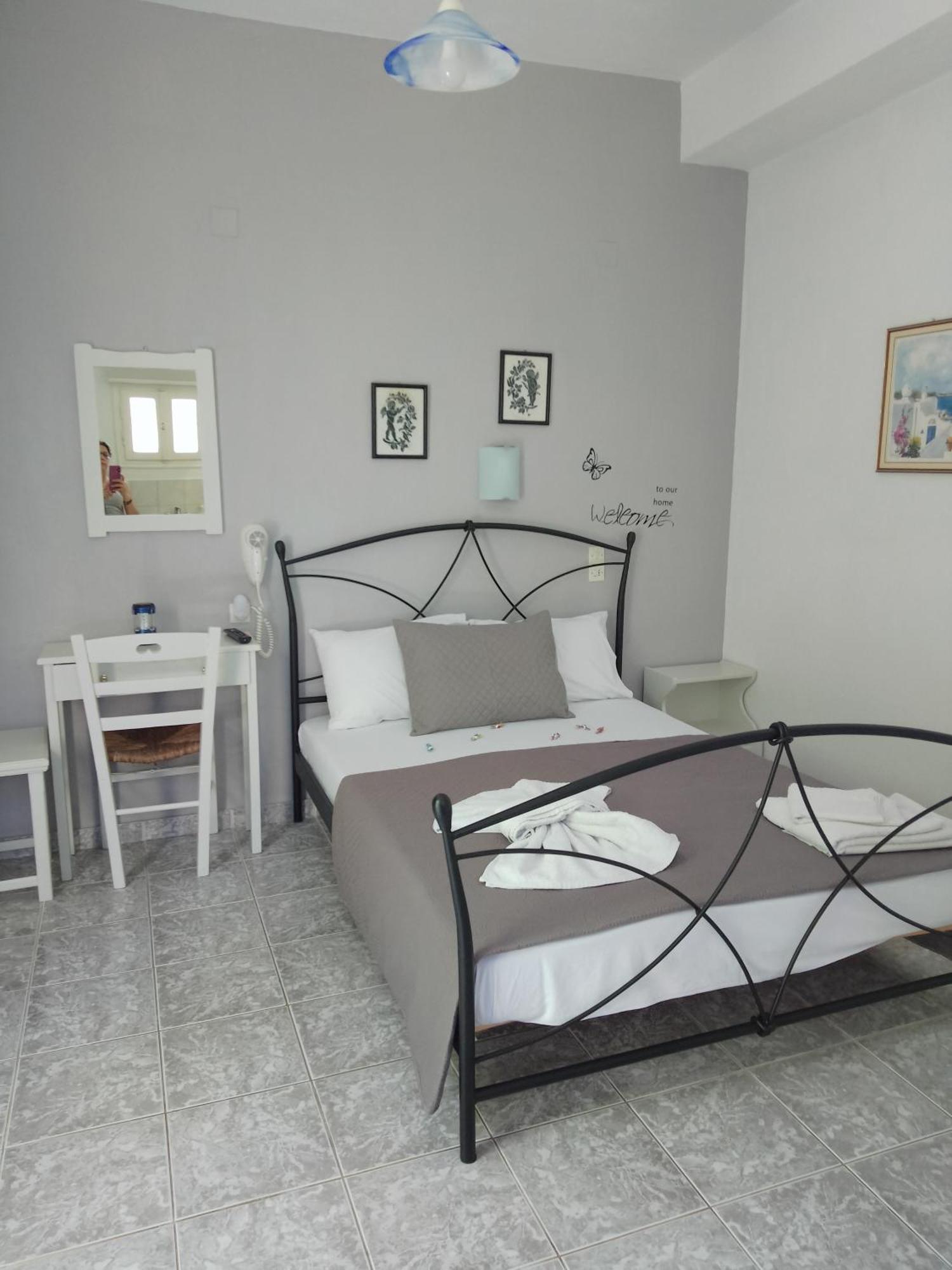 Alexandra Studios ستافيلوس المظهر الخارجي الصورة