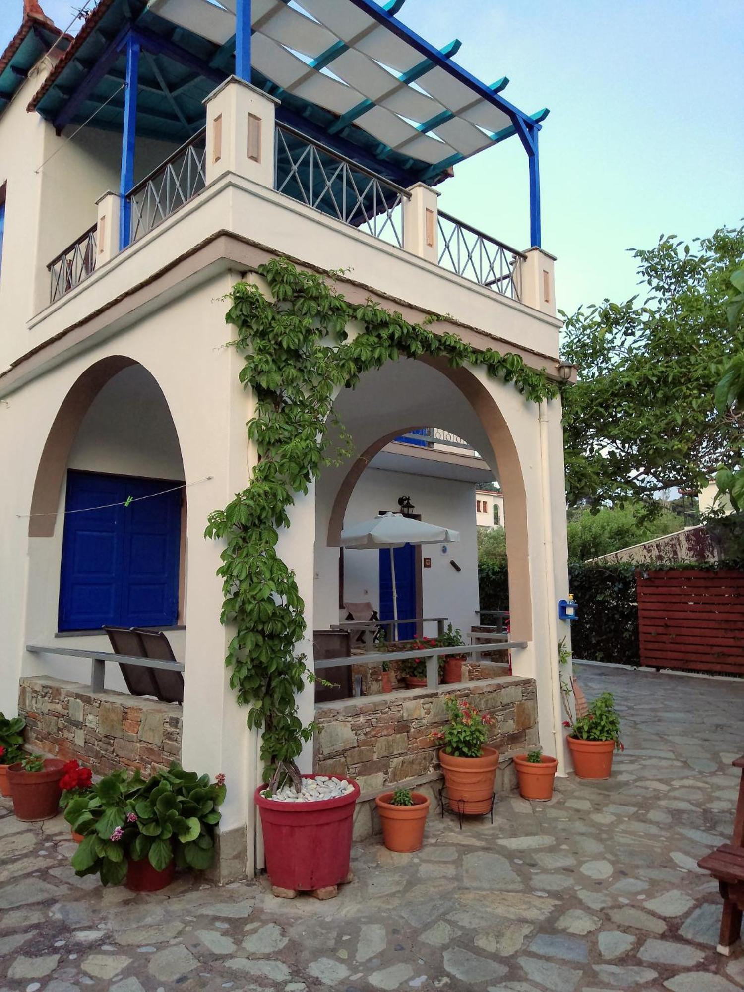 Alexandra Studios ستافيلوس المظهر الخارجي الصورة