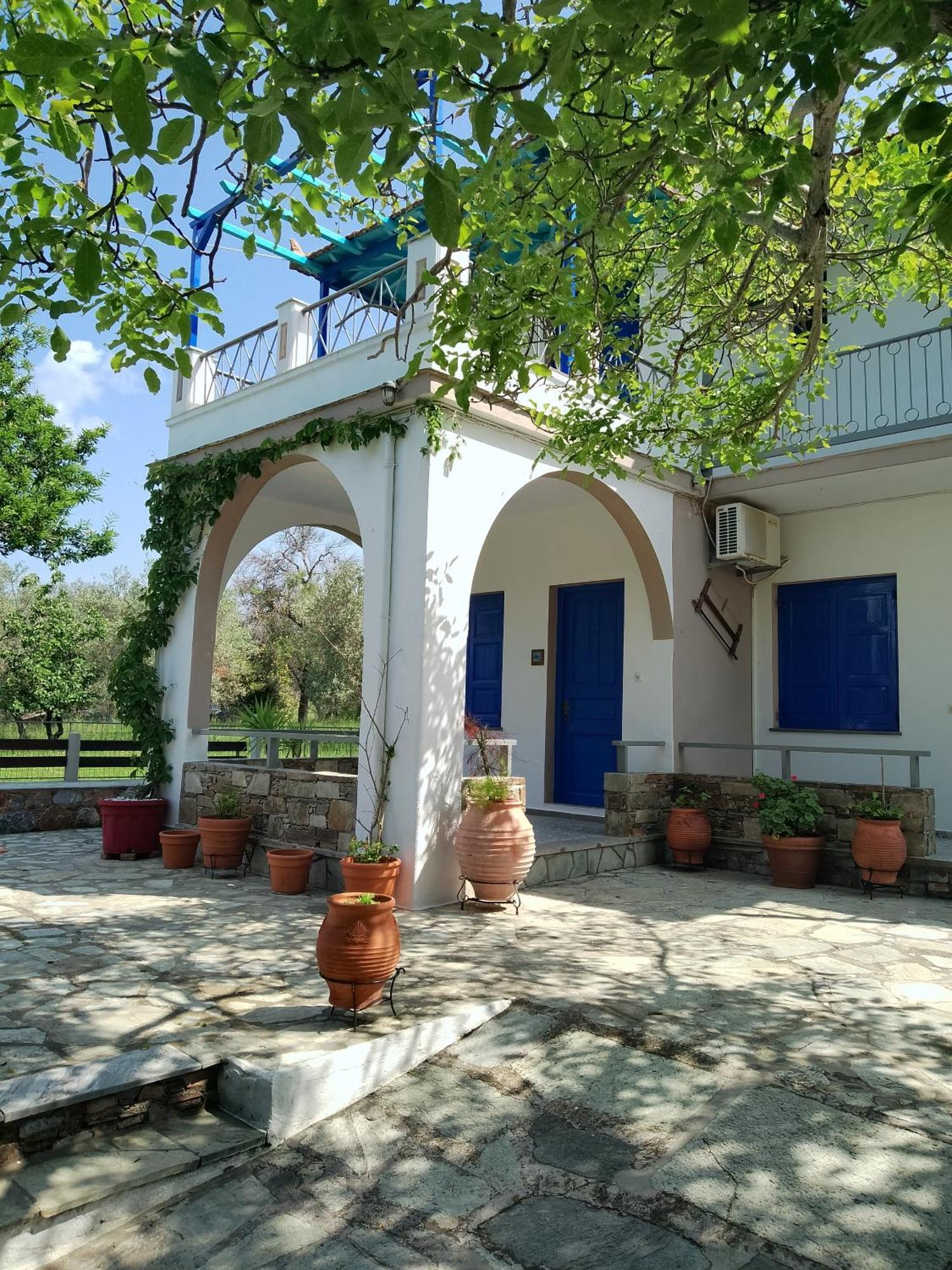 Alexandra Studios ستافيلوس المظهر الخارجي الصورة