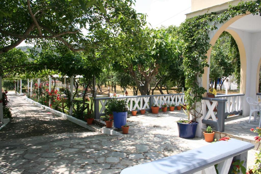 Alexandra Studios ستافيلوس المظهر الخارجي الصورة